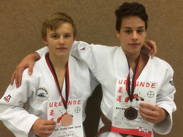 Christian Tränkner (l.) und Melik BenAbdallah gewannen jeweils eine Bronzemedaille beim Internationalen Bayer-Cup in Leverkusen. | Foto: Ines Tränkner