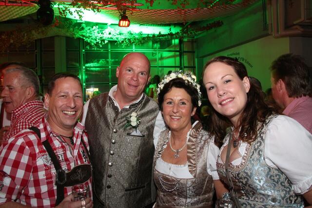 Stilvoll bayerisch beim Oktoberfest der Löschgruppe Lohmar. | Foto: Feuerwehr