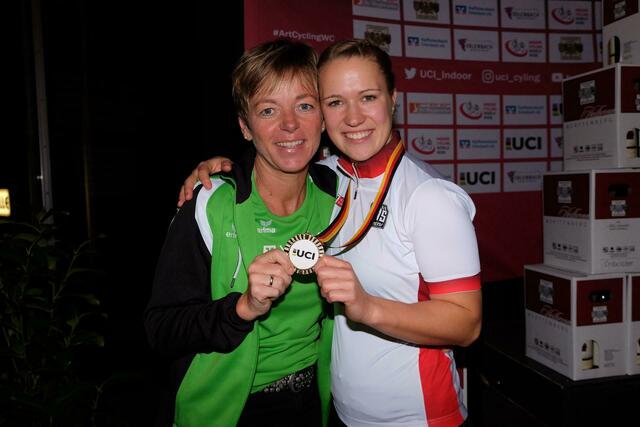 Maren Haase mit Trainerin Heike Müller | Foto: Detlef Kutz