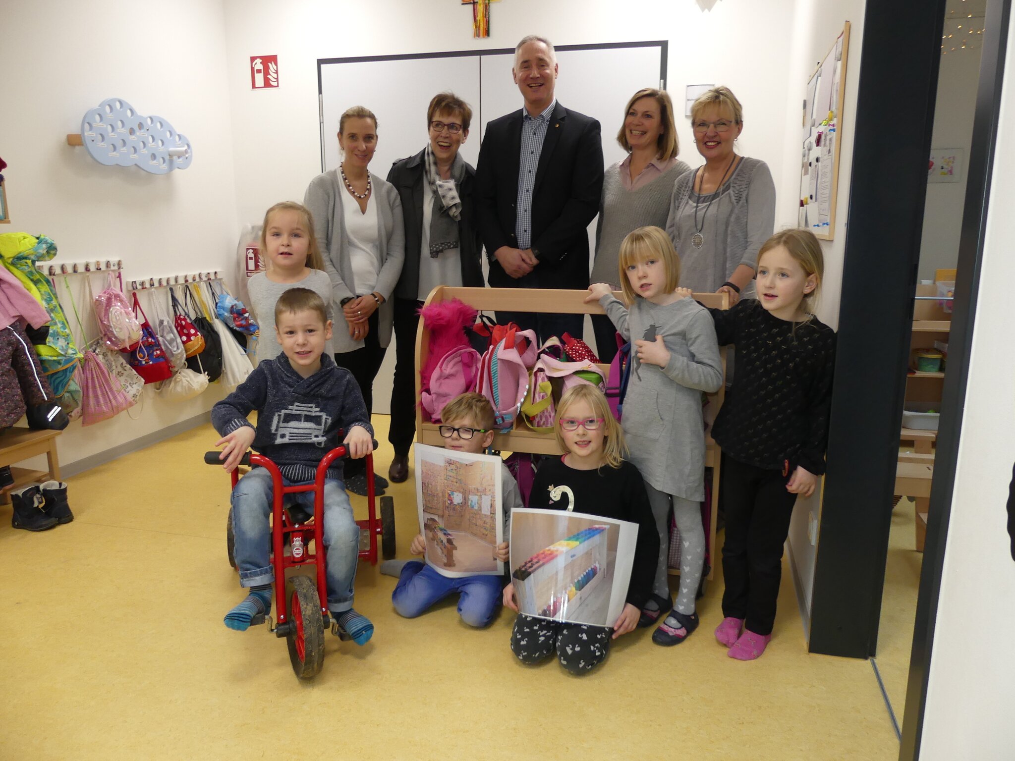 Taschenwagen, Taxis und Staffelei: Drei Kindergärten von Lions