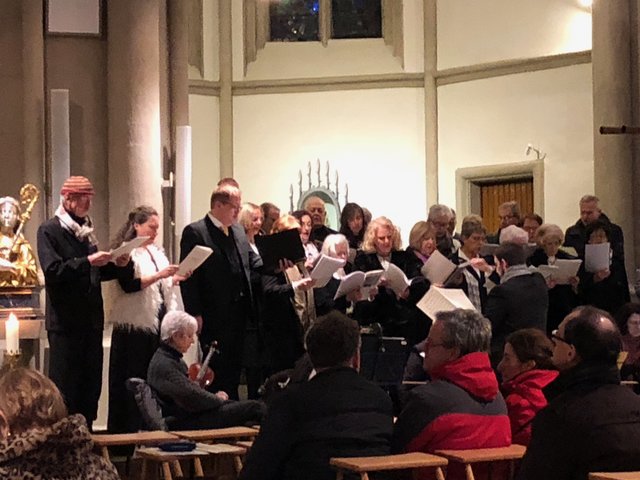 Der Adelheidis-Chor beim Einsingen | Foto: privat