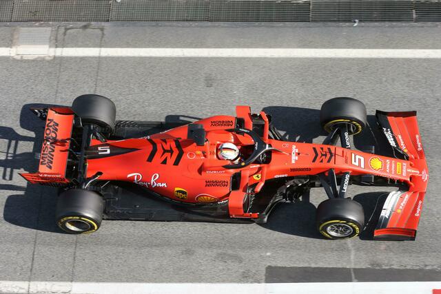 Der vierfache Weltmeister Sebastian Vettel will jetzt, in seiner fünften Saison für die Scuderia, endlich seinen ersten WM-Titel mit Ferrari gewinnen.  | Foto: Lukas Gorys