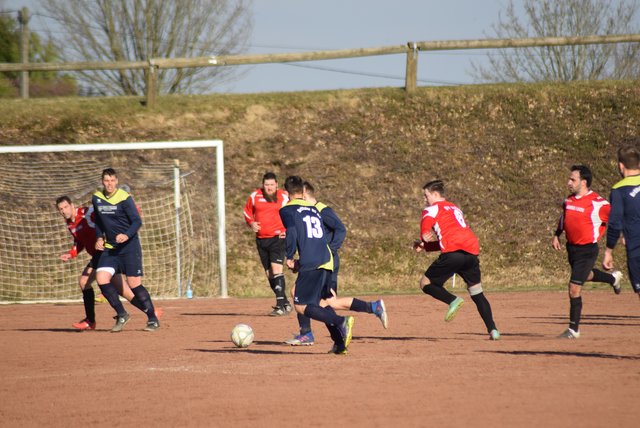 Ein temperamentvolles Spiel sahen die Zuschauer in Altenherfen  | Foto: Erwin Höller 