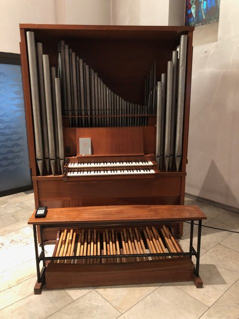 Während der Dachsanierung in Gebrauch: eine kleine Orgel | Foto: privat