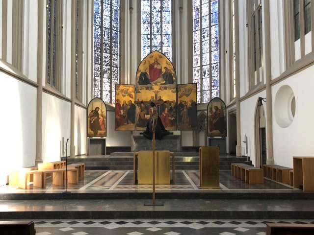 Vor der Karfreitagsliturgie in St. Remigius, Bonn | Foto: privat