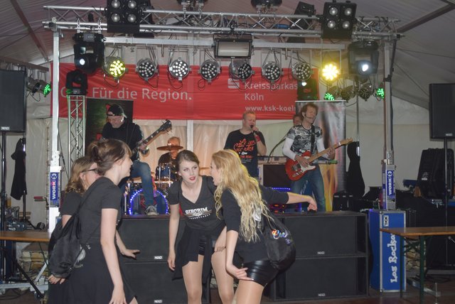 Rockige Stimmung mit Los Rockos  | Foto: Erwin Höller 