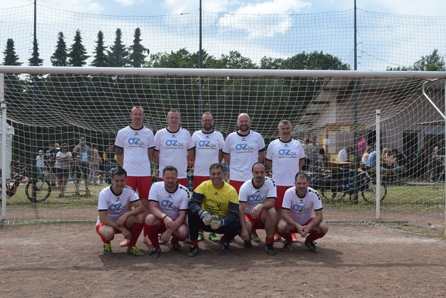 Sieger im Alte Herren-Turnier wurde der 1. FC Niederkassel | Foto: Erwin Höller 