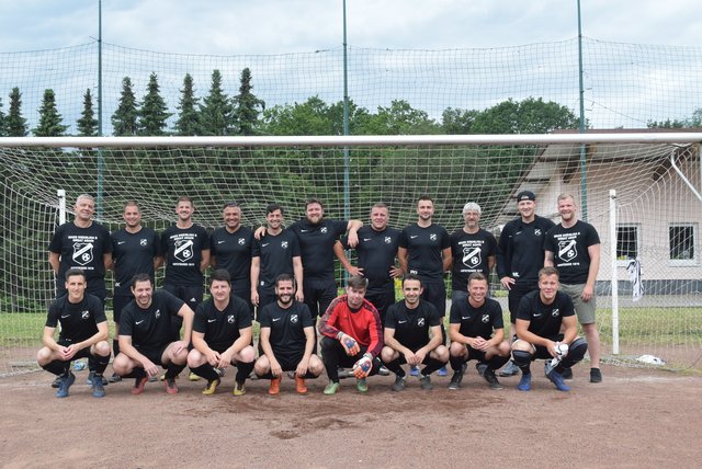 Der SV Höhe vor dem Saisonfinale gegen Leuscheid II | Foto: Erwin Höller 