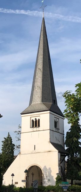 Frei stehender Kirchturm von St. Andreas (Rüngsdorf) | Foto: privat