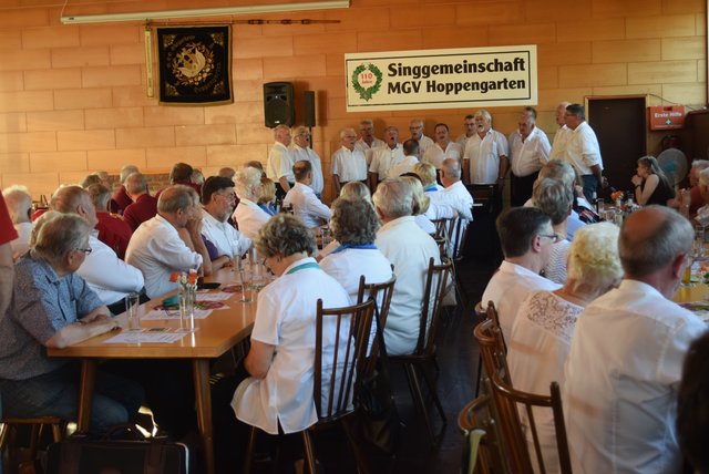 Unterhaltsame Chormusik gab es im Bürgerhaus Hoppengarten | Foto: Erwin Höller 