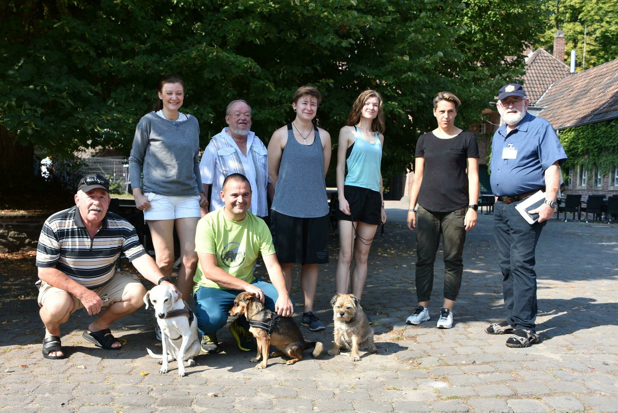 Spazier für 4 Eine neue Aktion für den Besuchsdienst der Alexianer Porz