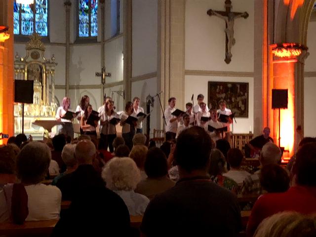 „Junger Chor“ mit „Queen“-Hits in St. Andreas | Foto: privat