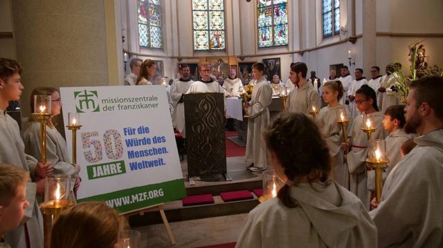 Festmesse zum 50. Jubiläum der MZF in St. Marien | Foto: Missionszentrale der Franziskaner