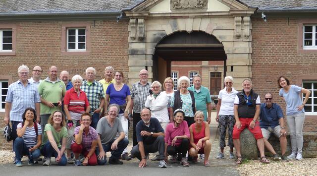 Das Schloss Müddersheim der Familie von Geyr konnte die Gruppe des Kerpener Heimatvereins auf Vermittlung ihres Mitgliedes Norbert Kurth besichtigen. | Foto: Rolf Axer