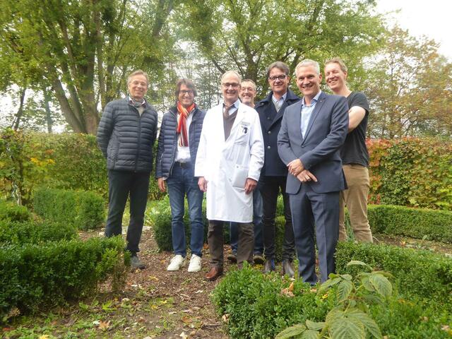 Dank der Spende der Lions Clubs konnte der alte Bauerngarten der Klinik wieder nutzbar gemacht werden. | Foto: Dieter Roth
