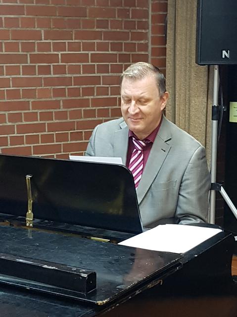 Chorleiter Wolfram Kastorp bei der Arbeit | Foto: privat