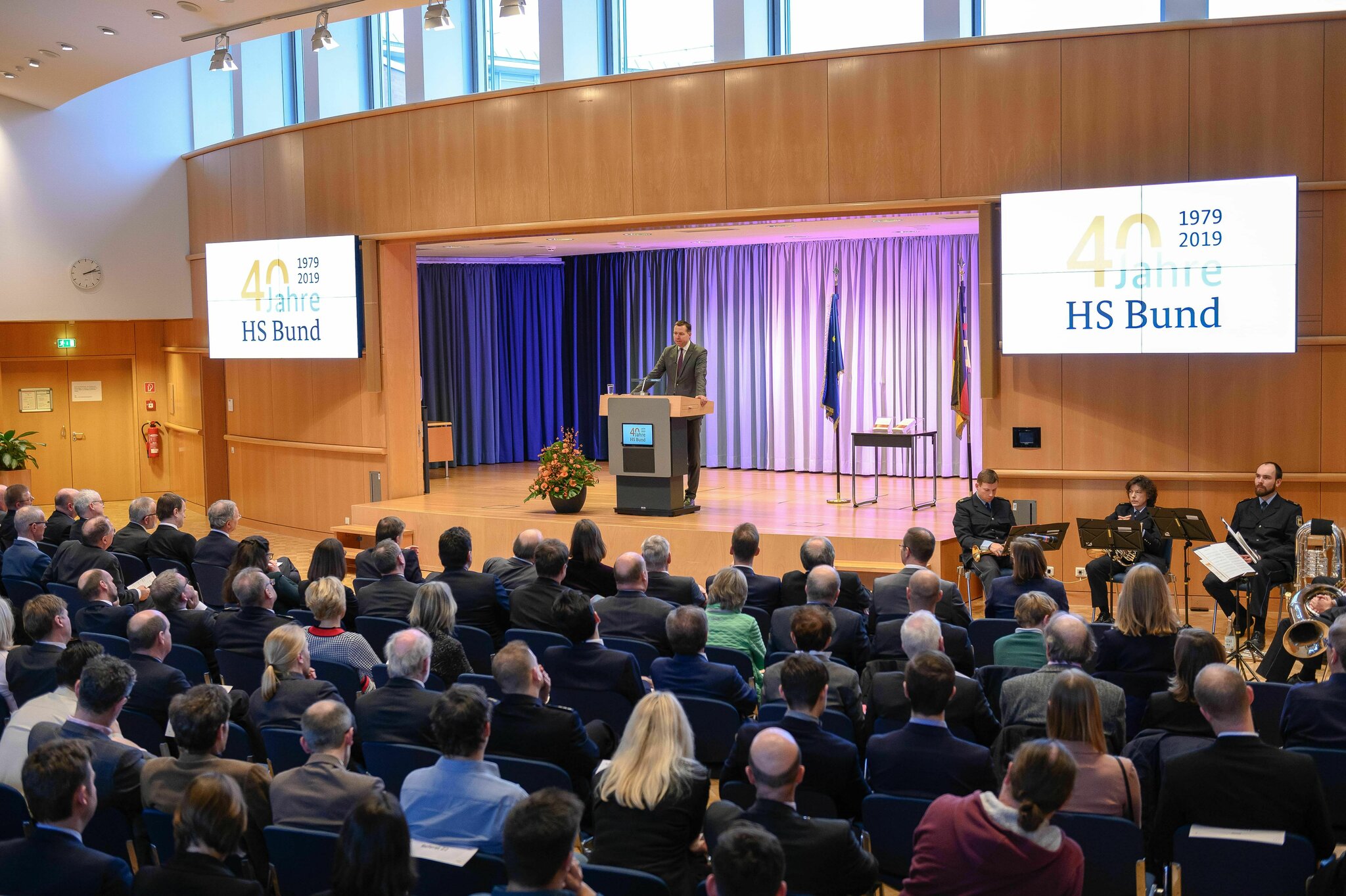 Hochschule Des Bundes Für öffentliche Verwaltung Festakt 40 Jahre Hochschule: „Unverzichtbar für die Vorbereitung auf