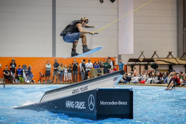Hier fliegen die Profis durch die Halle | Foto: messe.duesseldorf