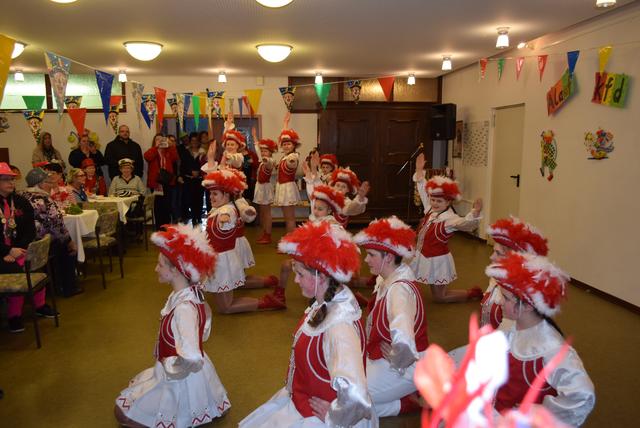 Finale war mit der der Kinder- und Jugendtanzgruppe der Närrischen Brückenwache Alzenbach. | Foto: Erwin Höller 