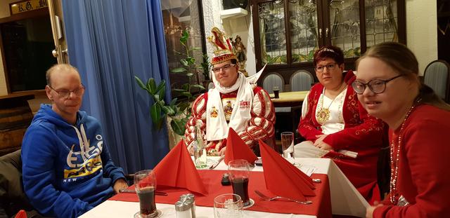 Blatt-Gold beim Interview mit dem Prinzenpaar im Brauhaus Im Grachtenhof | Foto: Blatt-Gold 