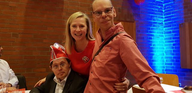 Bürgermeisterin mit Blatt-Gold: Susanne Stupp mit Norbert Fuchs (links) und Ralf Fassbender | Foto: Blatt-Gold