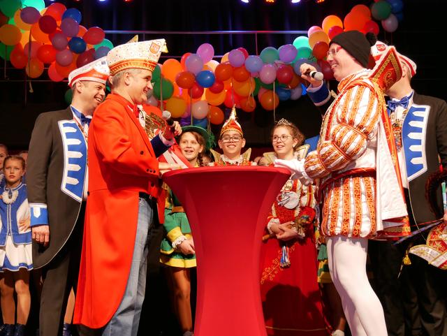 Das Spiel um den Stadtschlüssel mit Prinz Tommy I.: "Kommando Pimperle".  | Foto: Anita Brandtstäter