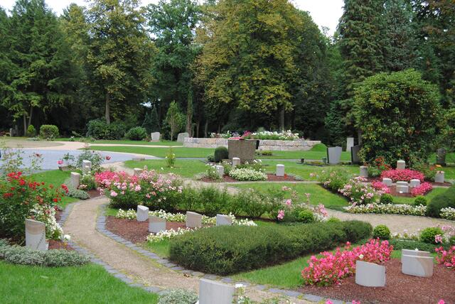 Im Michaelsgarten auf dem Siegburger Nordfriedhof herrscht zu jeder Jahreszeit eine harmonische Atmosphäre. | Foto: Woiciech