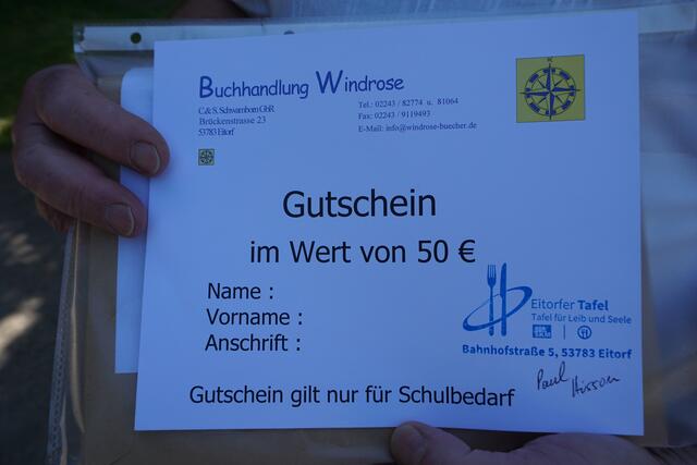 Diese Gutscheine werden an bedürftige Familien verteilt. | Foto: Deitenbach