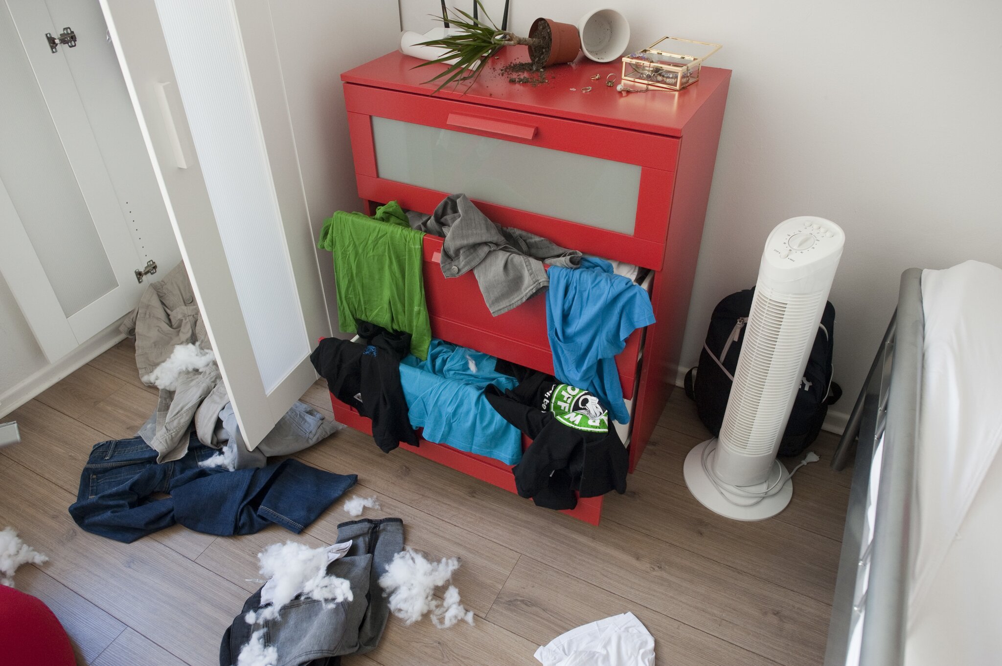 Einbruchdiebstahl: Hausratversicherung um Weisung bitten