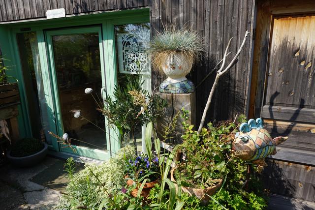Garten-Galerie: Beim Offenen Atelier von Petra de Jong in Fliesteden konnten die Besucher viel entdecken und mit allen Sinnen genießen. | Foto: Andrea Floß