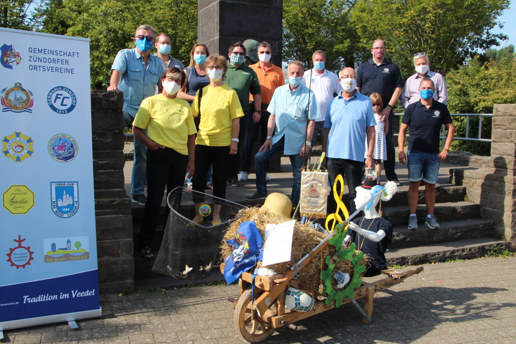 Zündorfer Vereine bauten gemeinsame „Schürreskarre" Eine „stumme