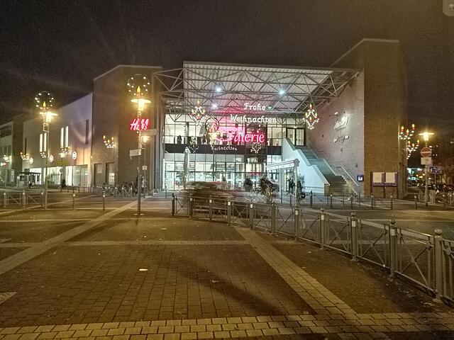 Auch die Giesler Galerie schenkt Vorfreude auf das Weihnachtsfest. | Foto: Heike Löhrer