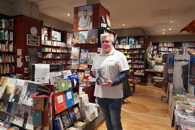 Ansprechpartner für Bücher ist David Brück-Thies von der Buchhandlung Feussner. | Foto: Offizier