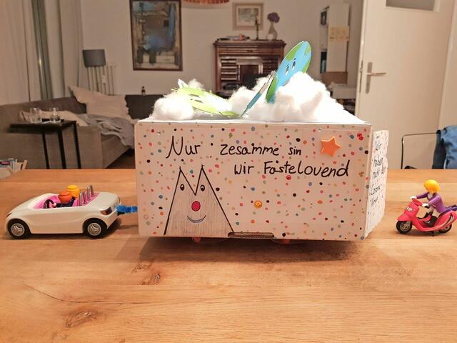 Kennziffer 133 - Nicht den Corona-Virus, sondern den Karnevals-Virus - unter dieses Thema hat Lilith von Droste (12 Jahre) aus Köln-Lindenthal ihren Wagen gestellt. | Foto: Lilith von Droste