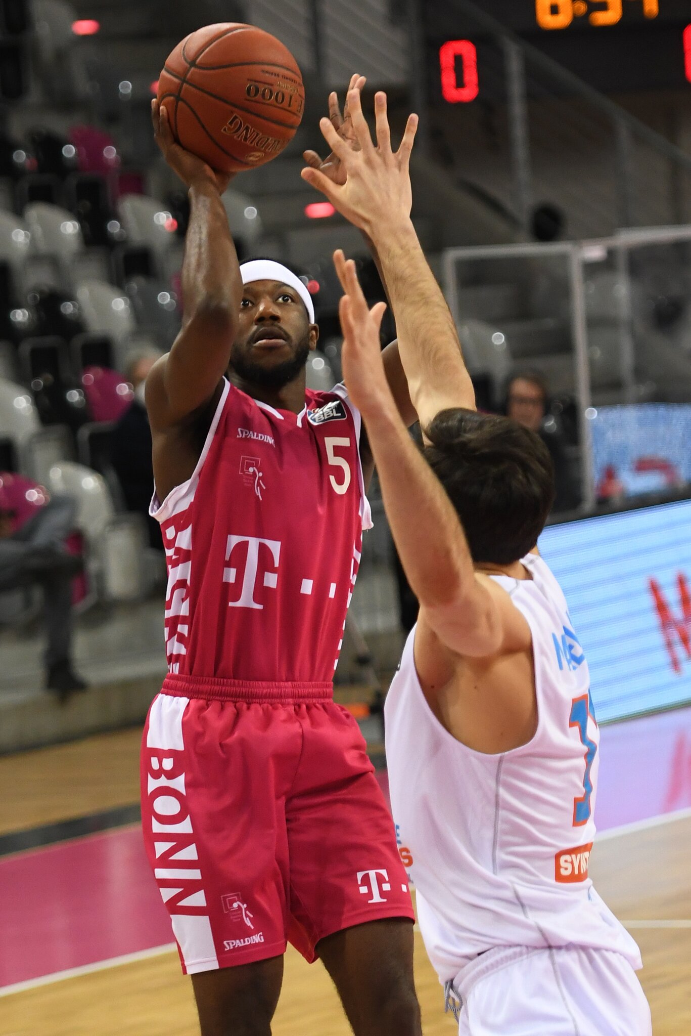 Doppelter Heimvorteil Neuzugang Hudson kann im Testspiel glänzen