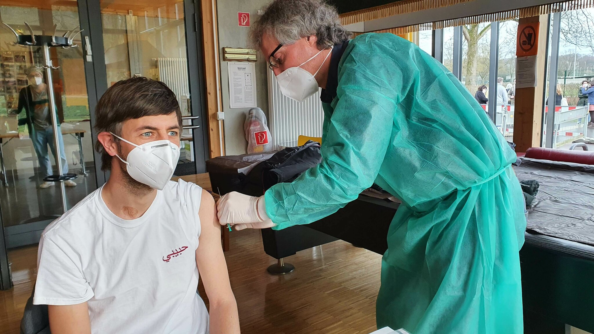 Impfung für Lehrer und Erzieher Rund 1.000 Impfungen in Leichlingen