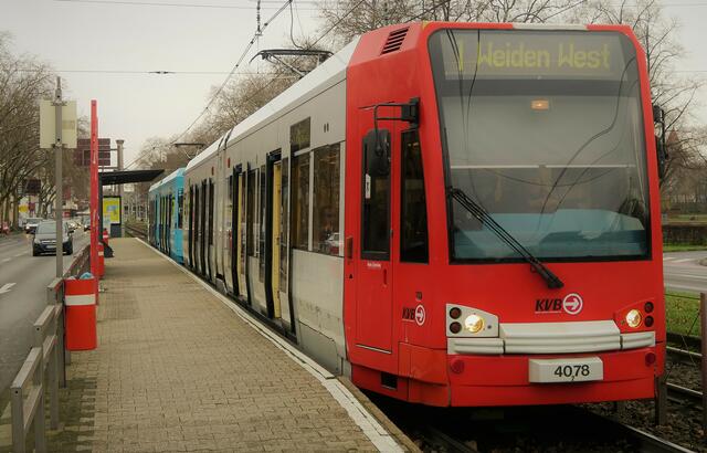 Eine heißer Kandidat mit guten Voraussetzungen: Mit der Linie 1 würden vor allem Bürger des Stadtbezirks Lindenthal gern weiter Richtung Niederaußem fahren. | Foto: Hermans