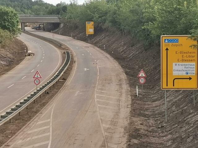 Die Böschungen der Luxemburger Straße wurden gereinigt und gesichert. | Foto: Volker Düster