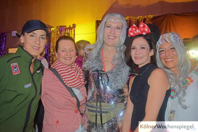 Endlich wieder jeck, endlich wieder Karneval. | Foto: at