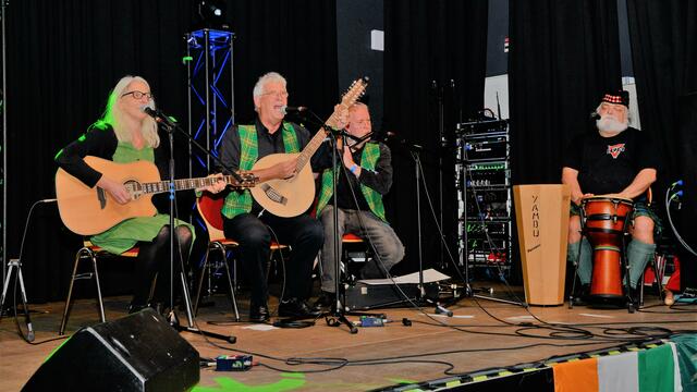 An Clochan - Celtik Folk  | Foto: Bildrechte: Michael Enders, Fotograf Maxx Hoenes 