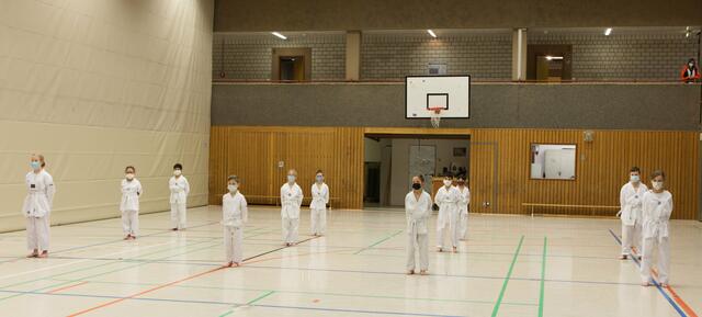 Taekwondo Kerpen: Aufstellen, konzentrieren und dann geht es gleich los.  | Foto: ©Torsten Rabe