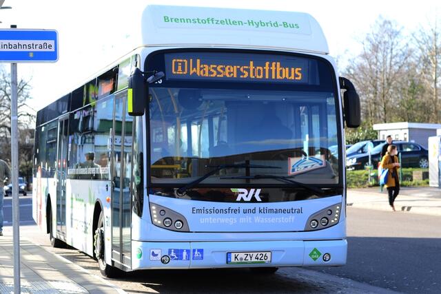 Wasserstoffbus am Wermelkirchener Busbahnhof | Foto: Horst Nauen