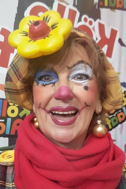 "Jecke" Decke

Das Karnevalsfoto von Doris Wolfer aus Niederkassel ist sozusagen ganz groß rausgekommen: "Es wurde im Karneval vor drei Jahren aufgenommen und zeigt mich als fröhlichen Clown." So weit, so gut, aber warum ist das Bild "groß rausgekommen"!? Auf zum nächsten Bild... | Foto: Wolfer