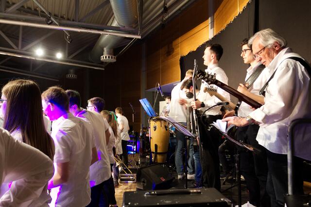 Die Rhythmusgruppe der Big-Band der Musikschule La Musica. | Foto: Paula Grimmert