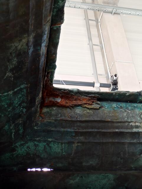 Der Zahn der Zeit - hier in Form von Rost - hat am Denkmal genagt. | Foto: fes