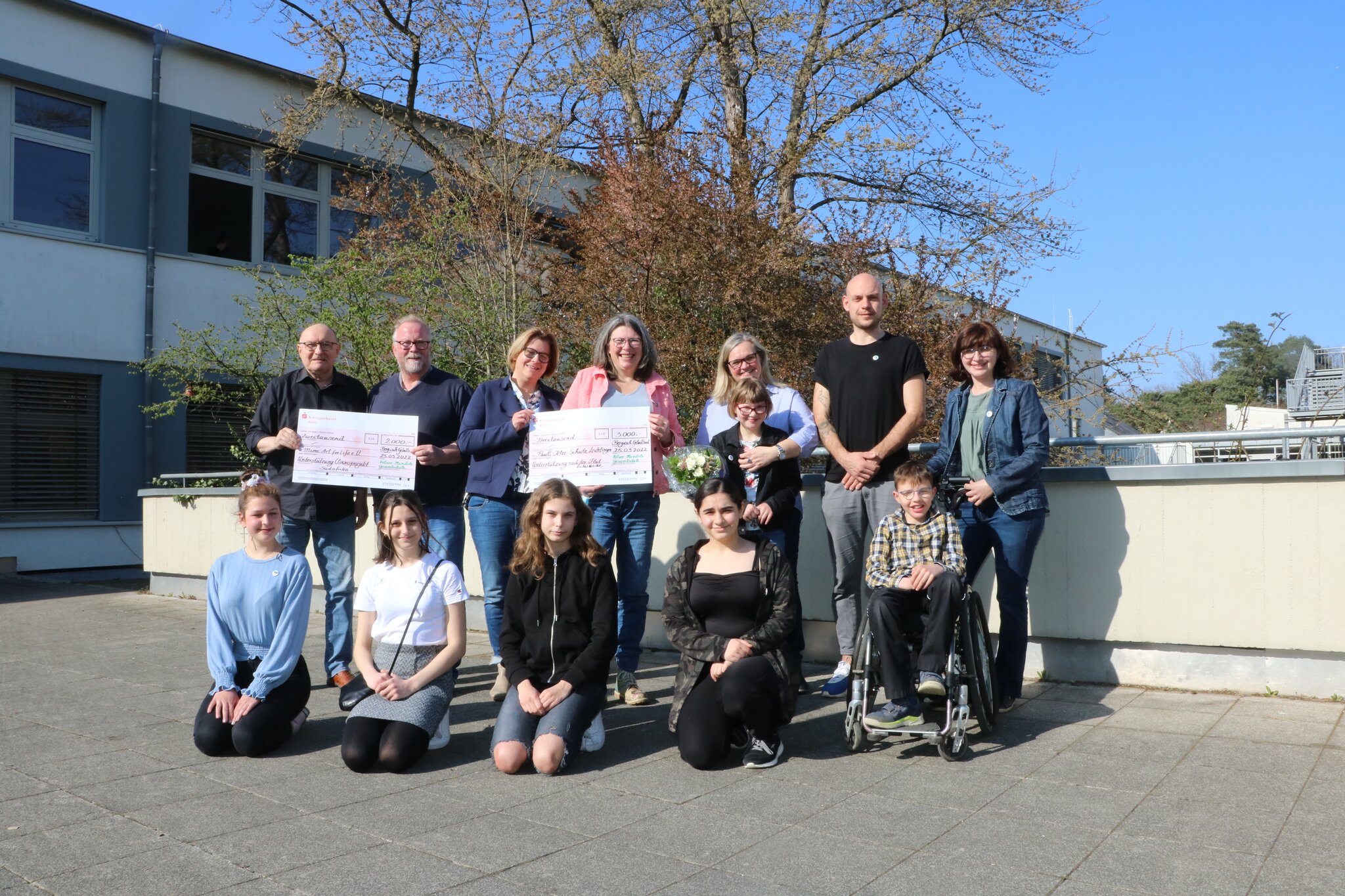 Nelson Mandela Gesamtschule spendet 5.000 Euro