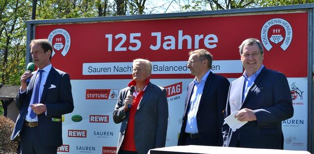 Der FC-Renntag wird eröffnet: v.r.: Werner Wolf, Eckhard Sauren, Michael Trippel und Daniel Delius; | Foto: Horst Nauen