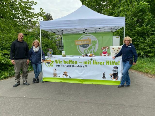 Tiertafel Rhein-Erft e.V. mit Ulli, Christiane und Sven an Checkpoint 10 | Foto: Tiertafel Rhein-Erft e.V.