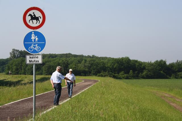 Regelmäßig wird der Siegdeich in Troisdorf inspiziert. | Foto: Stadt Troisdorf