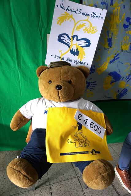 Das Benefizlaufsportevent "Glessen läuft" am 7. Mai 2022 verbuchte einen Rekorderlös von 4.600 Euro, die der Ukraine-Hilfe zugute kommen.  | Foto: Andrea Floß